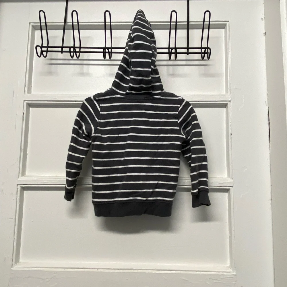 Boys 2T jacket and vests bundle of 3 pcs - Picture 3 of 10
